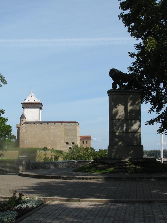 Grafovi Apartments Narva Bilik gambar